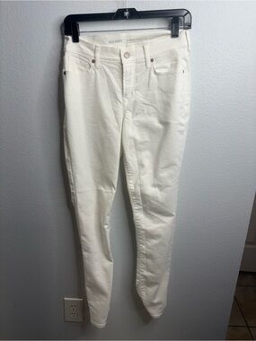 Old Navy Curvy Profile Mid Rise Size 2 White Jeans